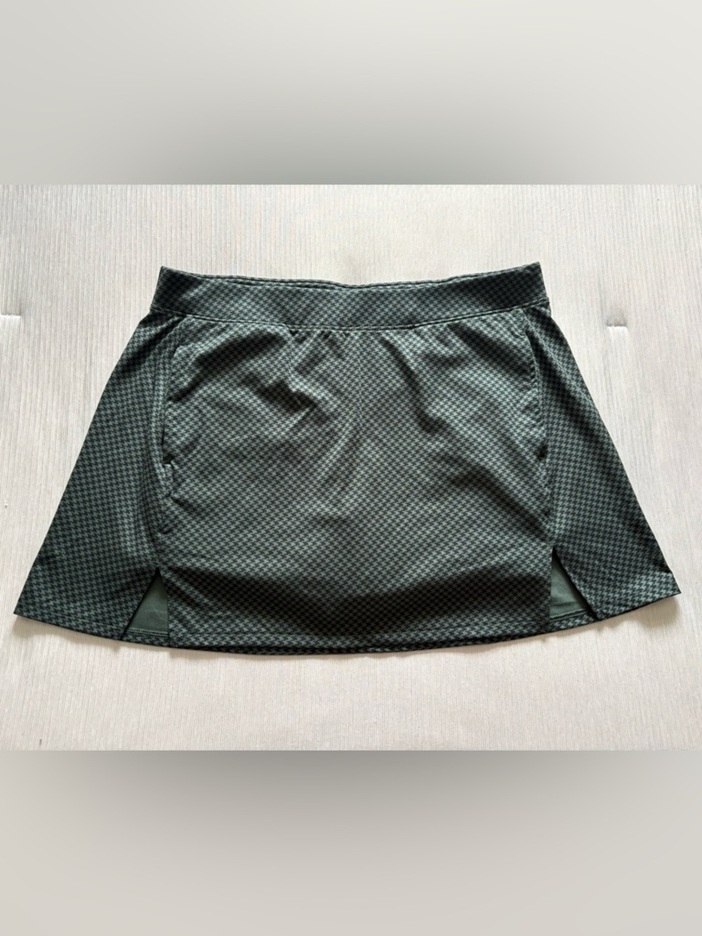All in Motion Green Houndstooth Athletic Skort